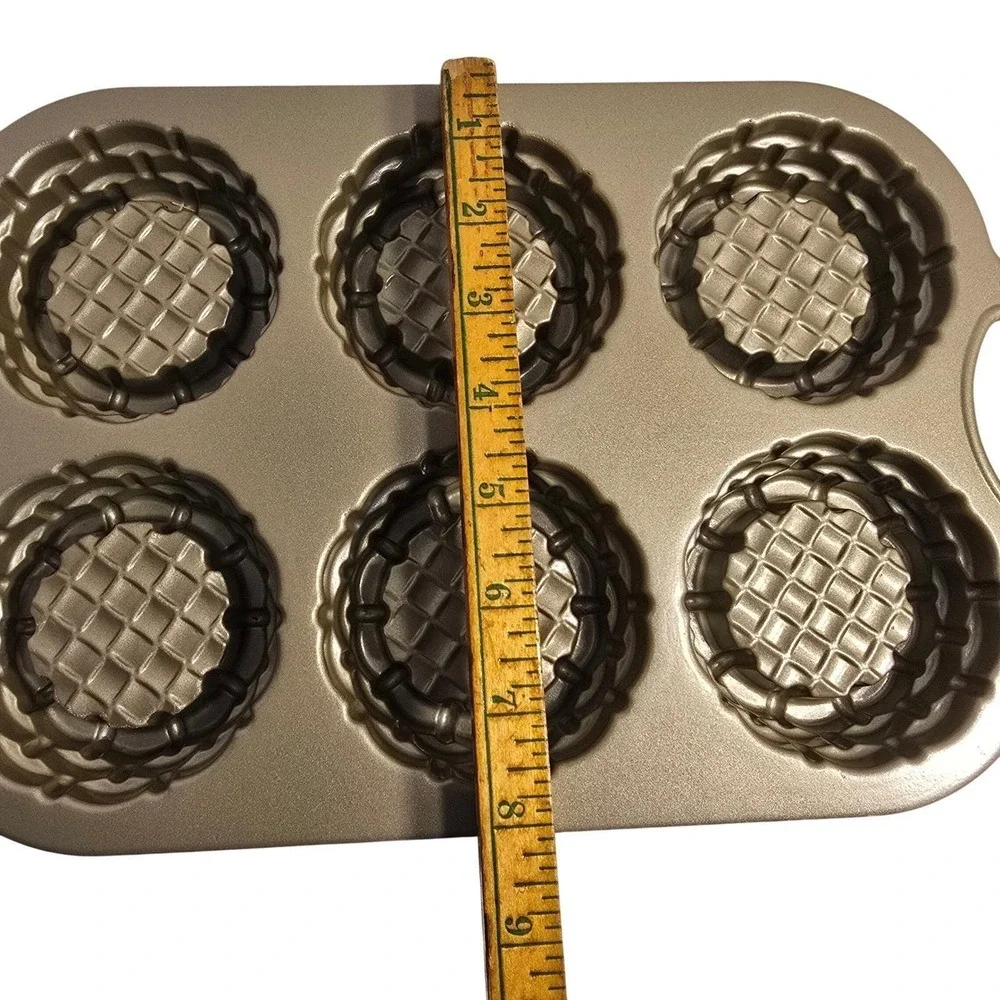 NEW Fancy‎ Nordic Ware Shortcake Baskets Pan Cast Aluminum 6 Cake Non-Stick Gold
